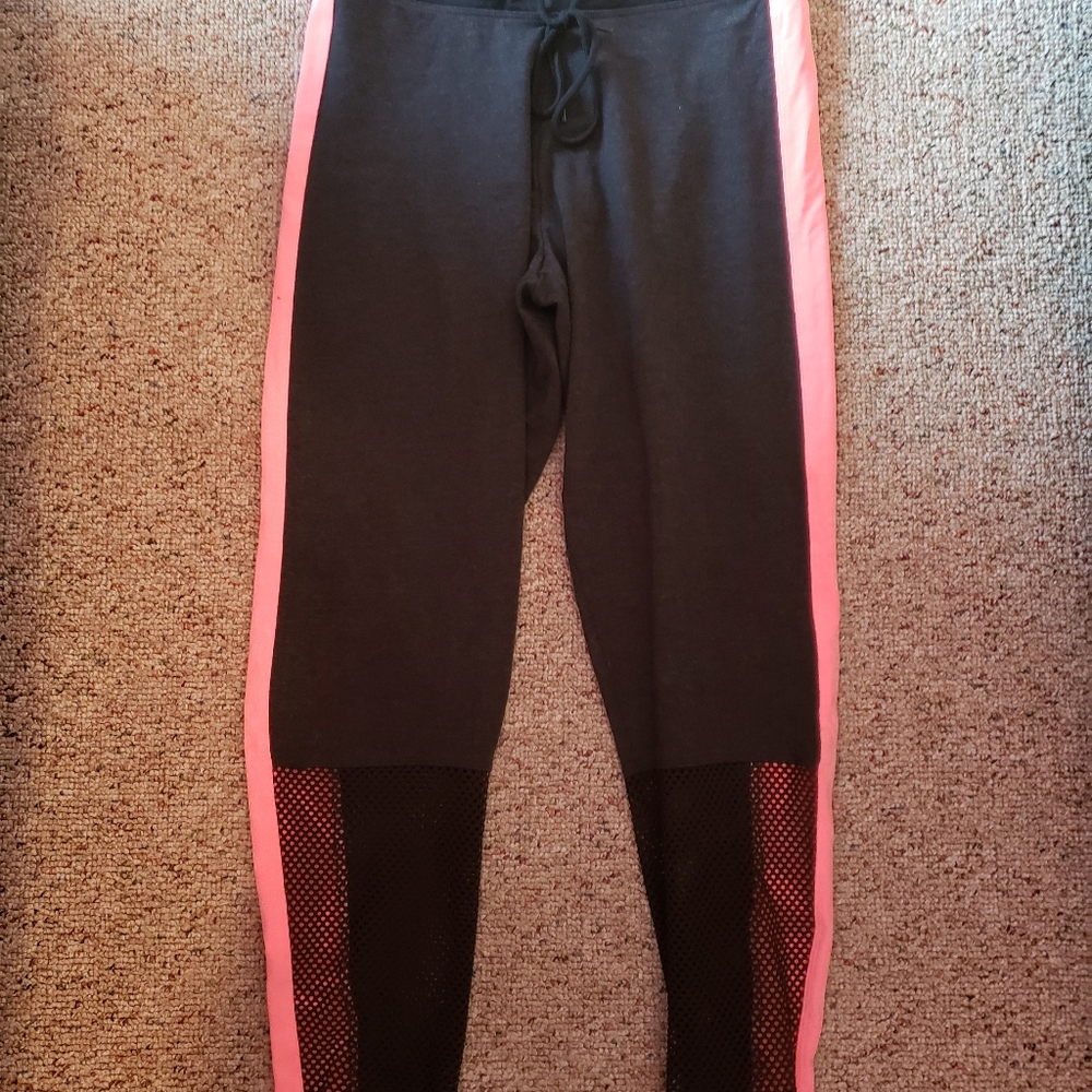 VS Pink leggings